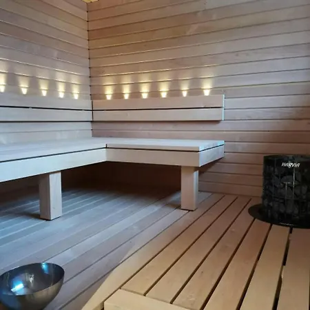 Spacious For 8 With Sauna Lägenhet *